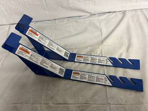 lot 34 image: 2 x 10 x 45 Degree Fixed Roof Brackets - New