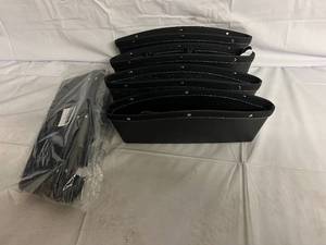 lot 76 image: 6 Car Gap Storage Units