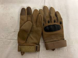 lot 84 image: Set of XL Brown Work Gloves