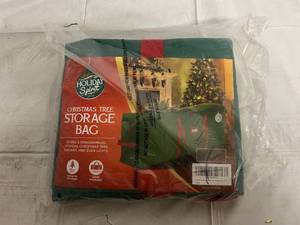 lot 131 image: Christmas Tree Storage Bag