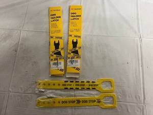 lot 140 image: 2 Pet Karay Dog Holder Latches