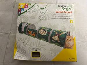 lot 165 image: Kitty City Jungle Tunnel Cat Tunnel