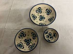 lot 167 image: 3 Piece Decorative Porcelain Bowl Set