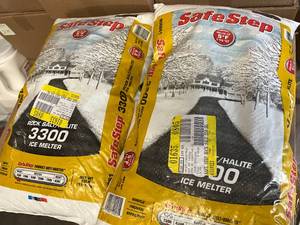 lot 267 image: 2 x 25lb Bag of Safe Step Rock Salt Ice Melter