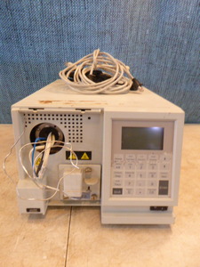 lot 19 image: Waters Dual Absorbance Detector 87E