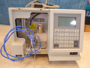lot 20 image: Waters Refractive Index Detector 214