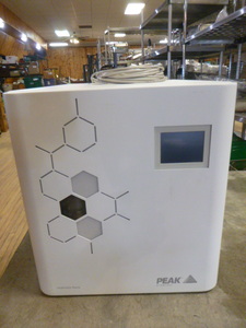 lot 33 image: Peak Scientific Precision Hydrogen Trace