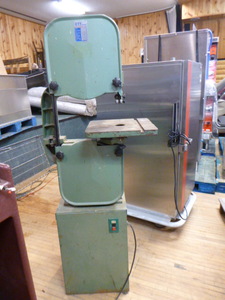 lot 57 image: CTT Tools Wood Cutting Band Saw