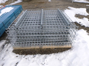 lot 6 image: 16 Pallet Racking Wire Decks