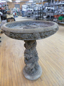 lot 68 image: Concrete Bird Bath
