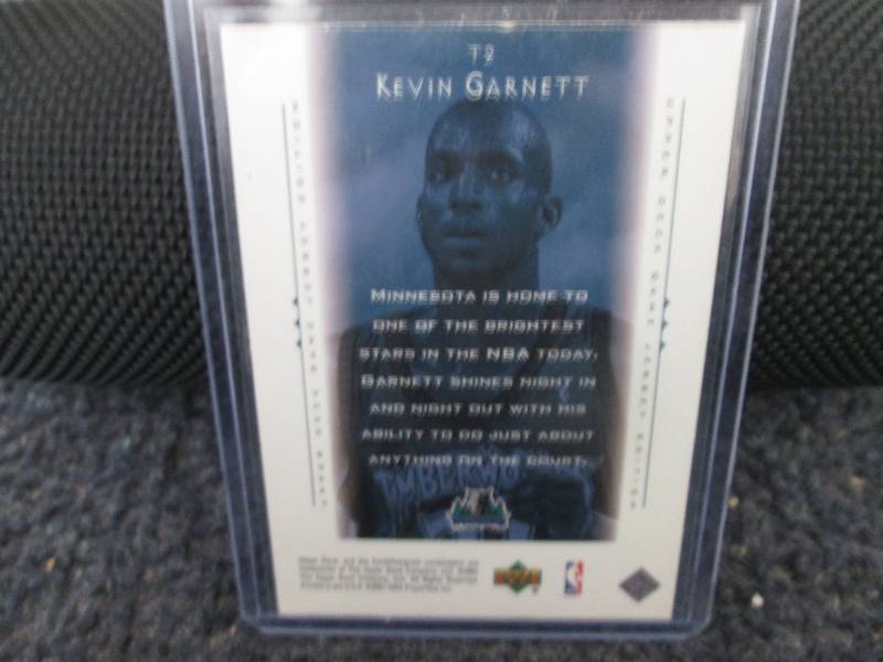 2001 Upper Deck Kevin Garnett Card...