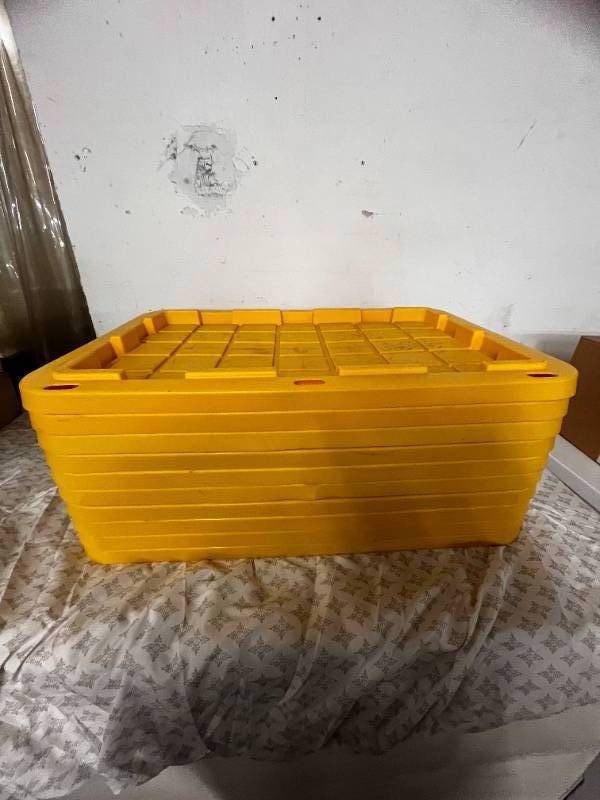 10 Yellow Plastic Tote Lides