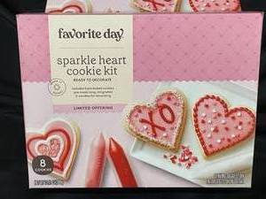 lot 191 image: Sparkle Heart Cookie Kit X3 boxes Best by 08212023