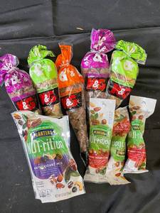 lot 381 image: Nut Bundle