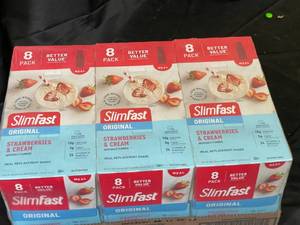 lot 418 image: 24 pack Strawberries and cream Shake