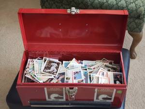 lot 33 image: Toolbox Full of Baseball Cards - EarlyMid 90s