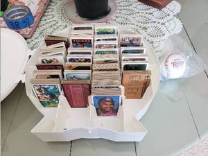 lot 37 image: Baseball Card Storage, Old Cards, Twins 1999 Rookies Ball