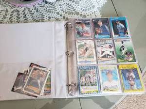 lot 39 image: Orel Hershiser Cards