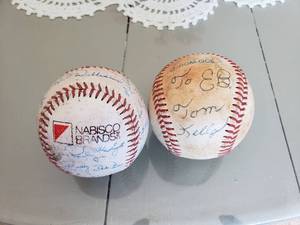lot 40 image: Lot of 2 Signed Baseballs - Tom Kelly