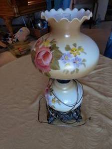 lot 111 image: Decorative Glass Lamp