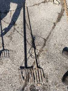 lot 144 image: 2 Fish Spears
