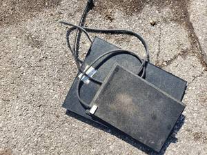 lot 158 image: 2 Pet Heating Pads
