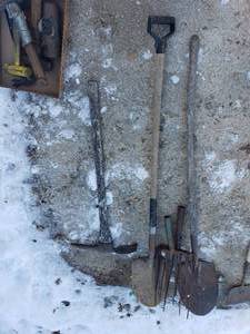 lot 165 image: Shovels, Mattock, Pitchfork Heads
