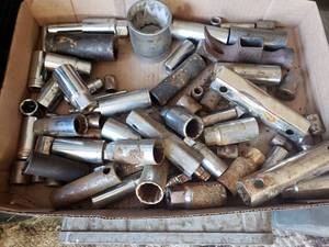 lot 178 image: Flat of Misc Sockets