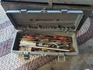 lot 182 image: Toolbox with Tools