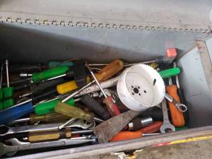 lot 184 image: Craftsman Toolbox with Tools