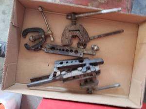 lot 188 image: Pipe Threading and Flaring Tools