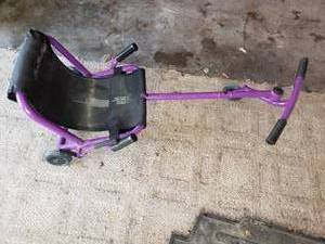 lot 194 image: EzyRoller 3 Wheel Ride Red Ultimate Riding Machine