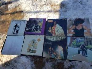 lot 204 image: 16 Records Fleetwood Mac, Elvis and More