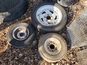lot 232 image: Various Tires