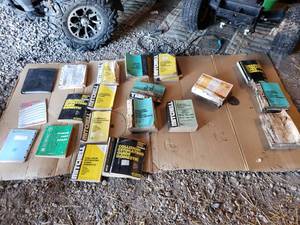 lot 270 image: Huge Lot of Service Manuals
