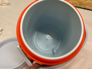 lot 43 image: 3 Gallon Rubbermaid CoolerDispenser