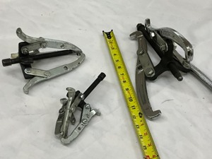 lot 46 image: pullers
