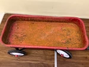 lot 53 image: Vintage radio-flyer red wagon