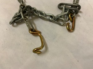lot 81 image: tire chains (2)