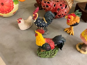 lot 101 image: Rooster collection