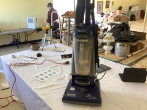 lot 102 image: Ureka Vacuum