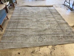 lot 216 image: Rug- grayish-blue 8x10