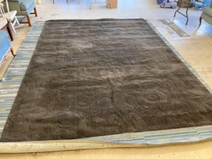 lot 219 image: Rug-brown- 8x11