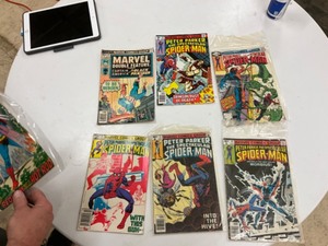 lot 292 image: 7 vintage Marvel comic books 1970s