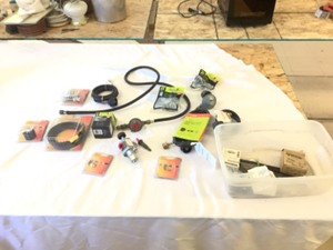 lot 132 image: Variety, temp gauges, Propane Hoses, Regulators