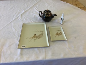 lot 138 image: PlattersTea KettleSalt Shaker