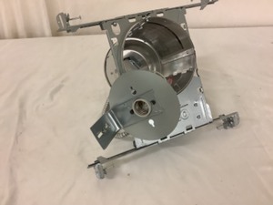 lot 268 image: 6 recessed light