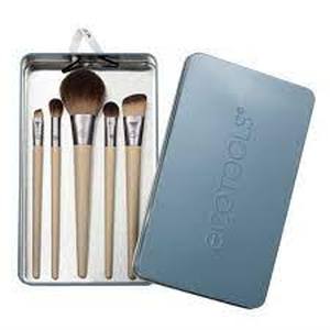 lot 57 image: EcoTools Fresh Face Everyday Makeup Brush Set - 5pc