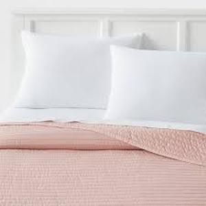 lot 111 image: Garment Washed Microfiber Quilt Light Pink - Room Essentials-FullQueen