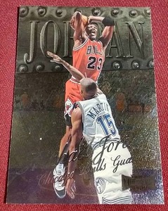 1998-99 Metal Universe Michael Jordan Card